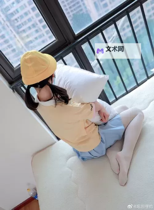 白丝双马尾被疯狂输出:精选集完整版热播中图1