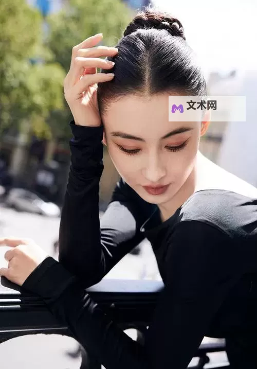 张柏芝优雅黑天鹅大片好美：优雅魅力尽显天鹅之美图1