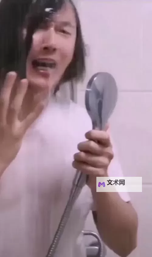 【长泽梓白衣浴室】纯洁魅力尽展,温馨瞬间令人心动图1