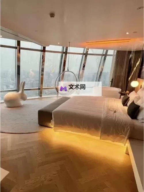 在酒店落地玻璃窗前做强了你:瞬间点亮你的自信与魅力图1