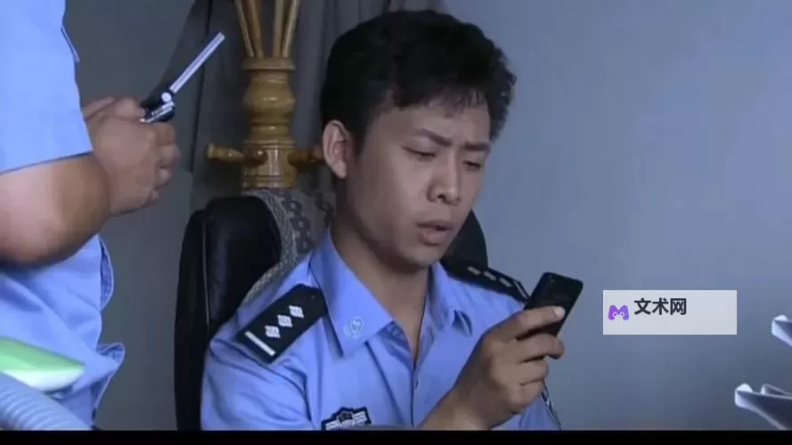 揭秘张警官视频背后的真相：警察日常揭秘图1