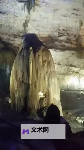岳的肥洞越紧越深：揭秘地下迷宫的神秘魅力图1
