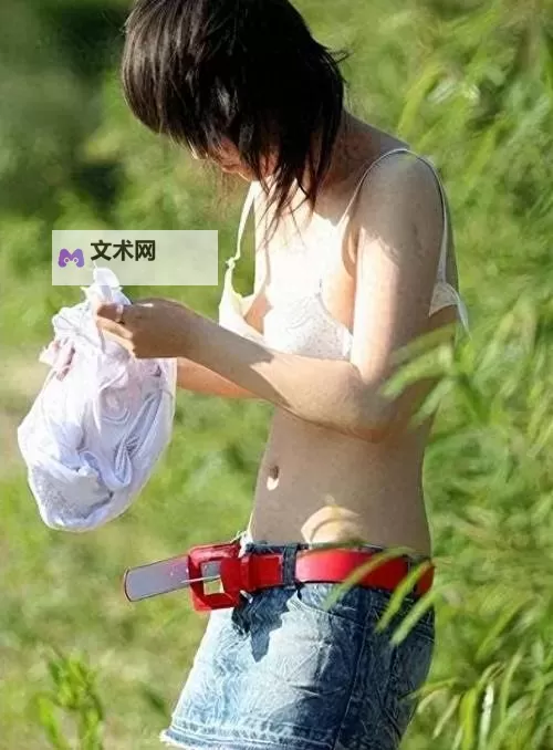 张筱雨巜魅惑2》高清图片欣赏：魅力尽显的摄影作品图1