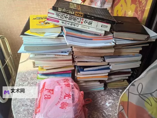 在图书馆往下边塞东西的奇妙经历图1