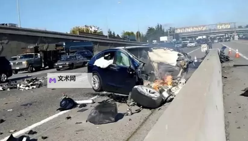 突发：最新车祸现场视频曝光 惨烈场面令人震惊图1