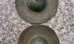 铜铜钢铿锵锵锵锵锵锵锵免费：金属的回声与铜色寓言
